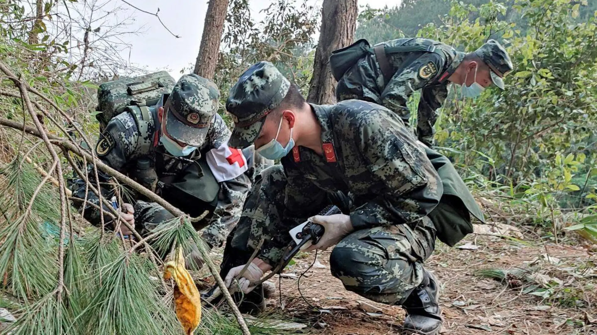 Búsqueda de supervivientes en China tras accidente de Avión